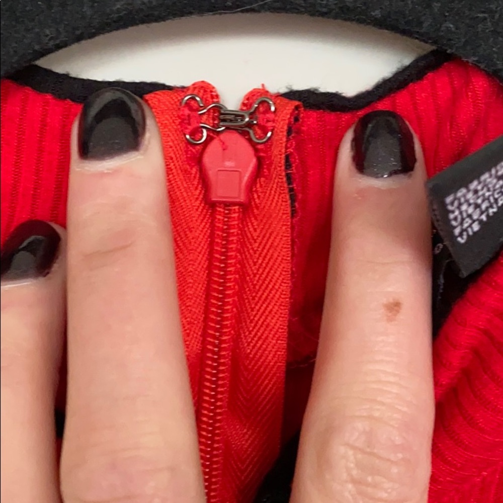 Red Detailed Bodysuit - Picture 7 of 7